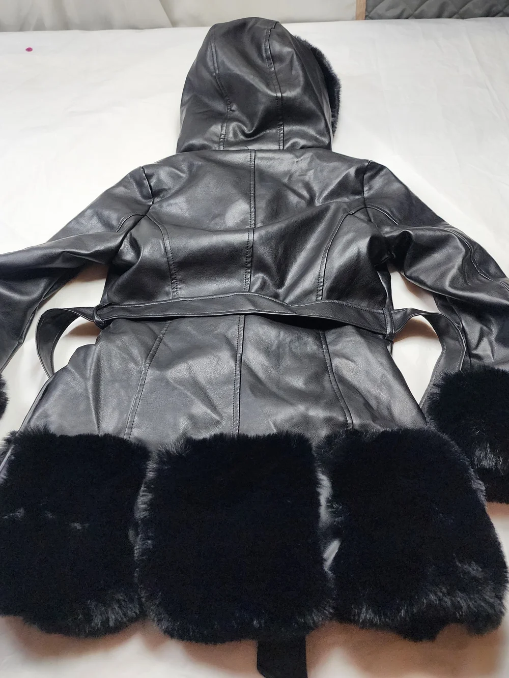 Gran Oriente Black Faux Leather And Faux Fur Hooded Winter Jacket Size Small
